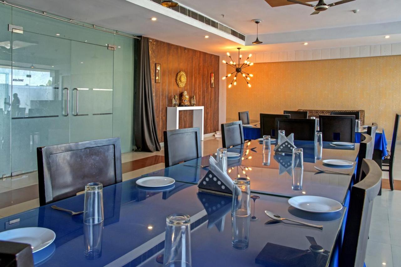 Oyo 62241 Swastik Garden Hotel Dhāmpur Buitenkant foto