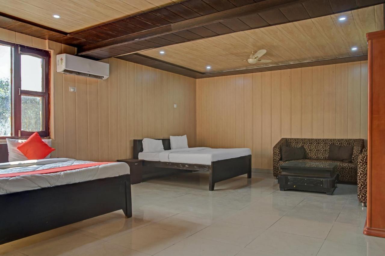 Oyo 62241 Swastik Garden Hotel Dhāmpur Buitenkant foto