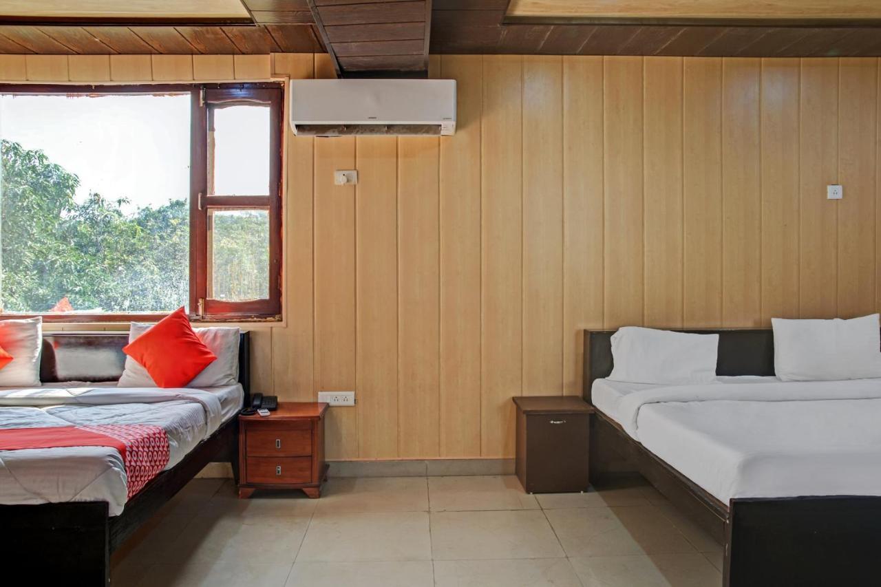 Oyo 62241 Swastik Garden Hotel Dhāmpur Buitenkant foto